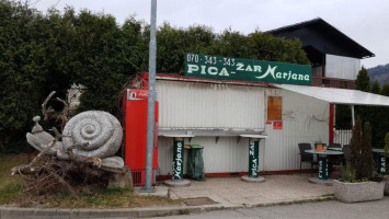 Pica Žar Marjana, Priprava Hitre Hrane, Marjana Sternad S.p. À l'intérieur