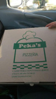 Peka's Pizza outside