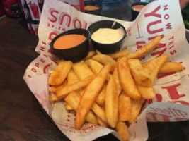 Red Robin Gourmet Burgers And Brews food