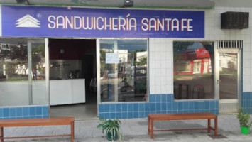Sandwicheria Santa Fe outside