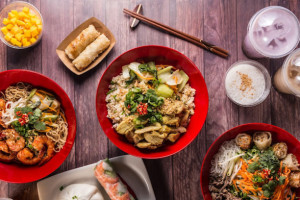 Le Petit Vietnamien food