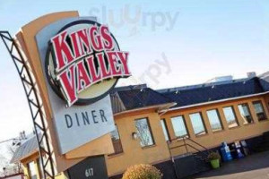 Kings Valley Diner outside