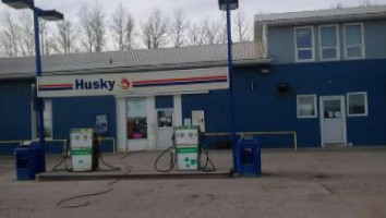 Foam Lake Husky /gas/conveneince Store outside