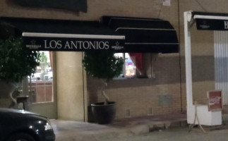 Los Antonios outside