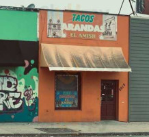 Tacos Arandas El Amish inside