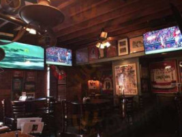Bugsys Pizza Restaurant And Sports Bar inside