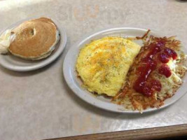 Kavas Pancake House inside