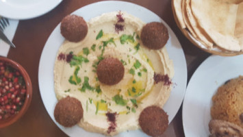 Al Batool Cafe Arabe food