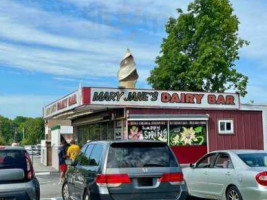 Mary Jane's Dairy outside