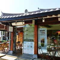 Sobok Jeonju Hanok Store inside