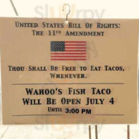 Wahoo's Fish Taco food