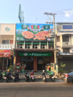 The Pizza Company outside