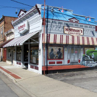 Holtman's Donut Shop outside