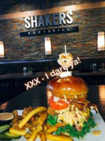 Shakers And Grill Canton food
