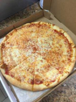 Randazzo's Pizza And Beer food