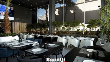 Benelli Lounge food