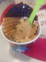 Menchie's Frozen Yogurt food