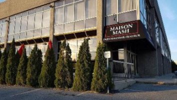 Maison Mash outside