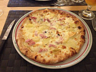 Pizzeria La Dolce Vita food