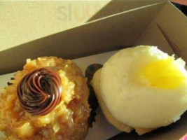 Smallcakes: Cupcakery Creamery food