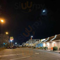 McDonald's Restaurant outside