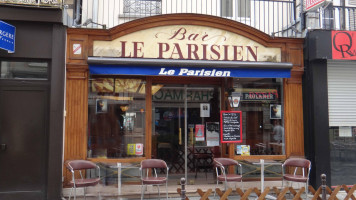 Le Parisien inside