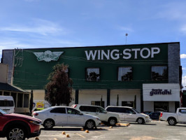 Wingstop Carranza outside