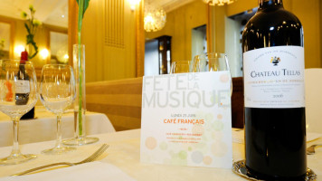 Le Cafe Francais food