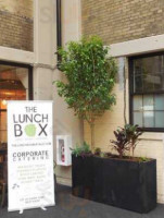 Lunch Box (the) outside