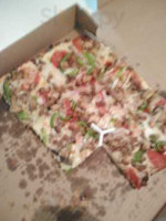 Jim's Razorback Pizza food