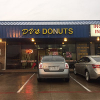 D V's Homemade Donuts outside