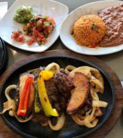 Mena's Texmex Grill food