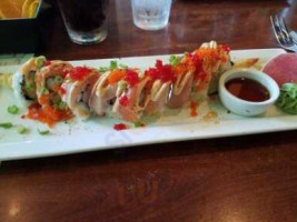 Eez Fusion And Sushi food