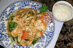Wong's Chinese Thai Cuisine food