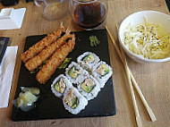 Kaly Sushi food
