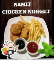 Taprobane Namit Burger food