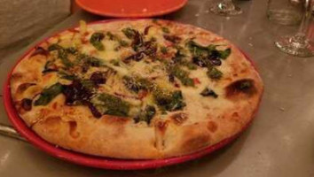 Il Vicino Wood Oven Pizza food