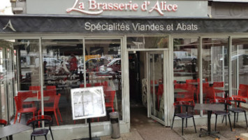 La Brasserie D'alice inside
