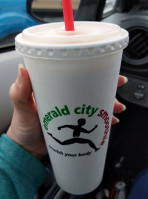 Emerald City Smoothie food