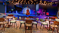 Le Jazz Club Etoile inside