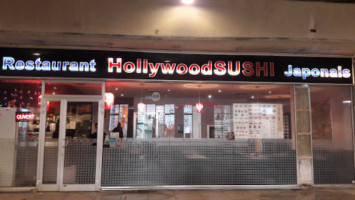 Hollywood Sushi inside