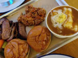 Red Eye Smokehouse food