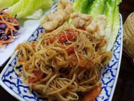 2 Rim Khong food