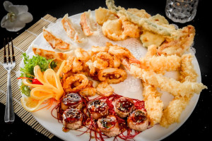 Shinto Japanese Steakhouse Sushi Lounge food