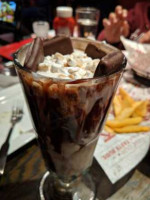 Red Robin Gourmet Burgers And Brews food