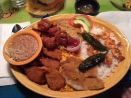 Mariscos Costa Azul food