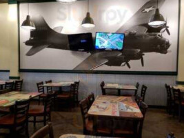 Wingstop inside