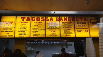 Tacos La Banqueta inside