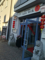 China Kim Wok outside