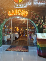 El Gaucho inside